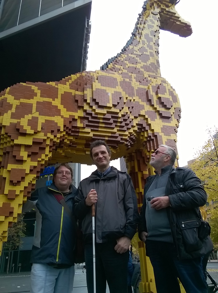 Bild: und nun zur Giraffe - dieses in Lego angefertigte Tier war dann aber doch eine Nummer zu groß für uns und so traten wir wenige Stunden danach die Heimreise nach Wien an :)