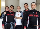 Bild zeigt unser Team in Tirol mit Peter, Sami, Trainer Erich, Harald und Thomas